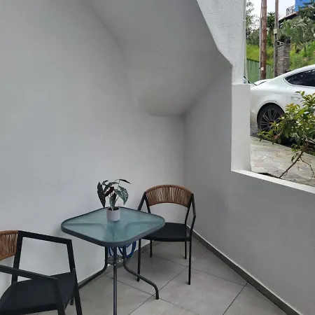 Apartment Panas *